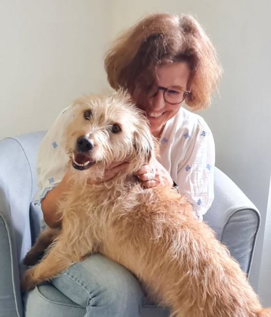 Bild von Petra Schrattenecker und Axel dem Enkelhund